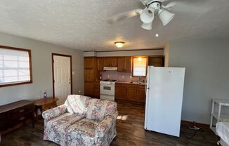 1 bed, 1 bath, $700