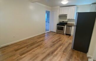 2 beds, 1 bath, $2,895