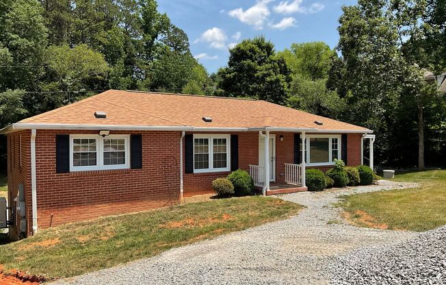 Coming Soon!! Newly Renovated 3 Bedroom 2 Bath with Flex Room in Gastonia!