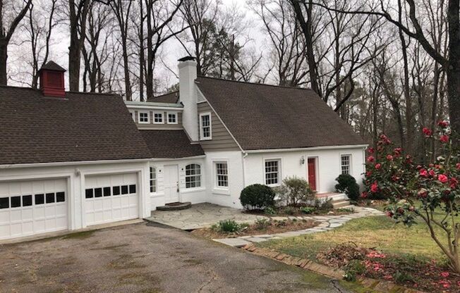 Beautiful Renovated 4 bedroom House-close to UNC Medical Center