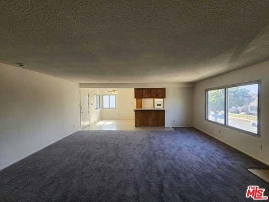 1 bed, 1 bath, 1,050 sqft, $1,800, Unit 3