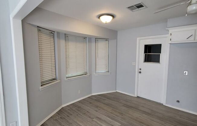 (4) Bed/(2.5) Bath in Core Norman Avail NOW! Pets Negotiable!