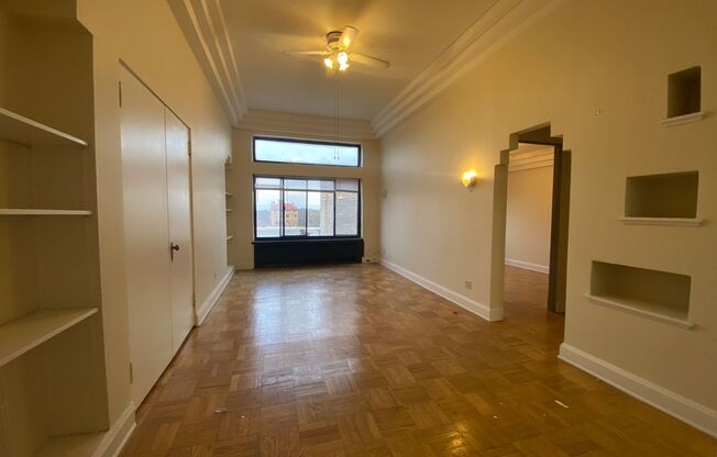 1 bed, 1 bath, $1,195, Unit 607