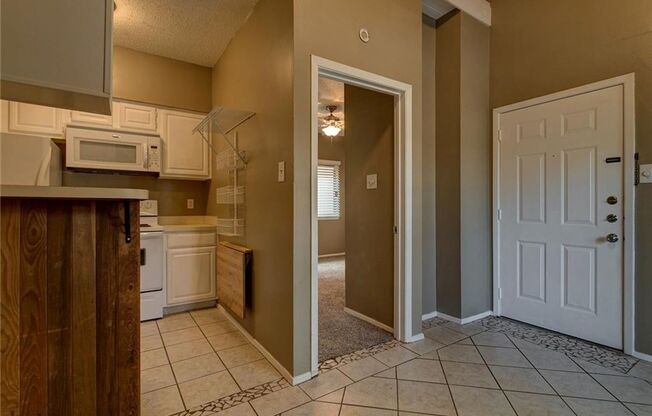 2x2 West Campus Loft!
