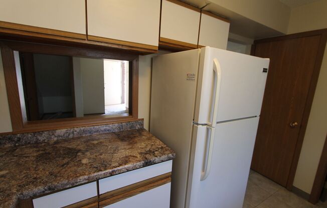 3 beds, 1.5 baths, 1,050 sqft, $1,395, Unit B-4