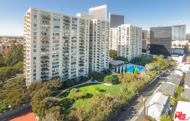 1 bed, 1 bath, 805 sqft, $3,500, Unit 210