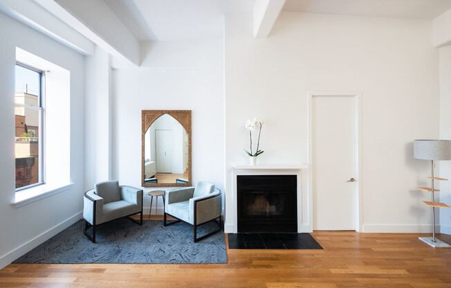 Remodeled apartment with fireplace in Greenwich Village. Duplex apartment units in West village for 