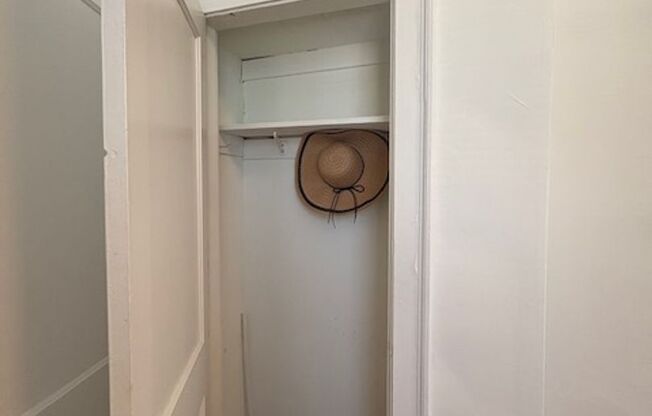 1 bed, 1 bath, 750 sqft, $1,325, Unit 218-7