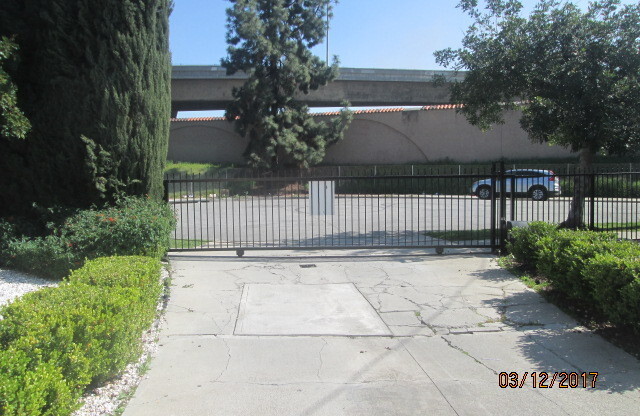 APT RAMONA