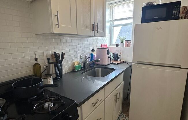 1 bed, 1 bath, 321 sqft, $2,080, Unit 105 Summer #306