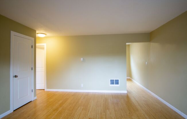 Renovated 2 Bedroom Flat in St. Johns/Portsmouth Ready Late July