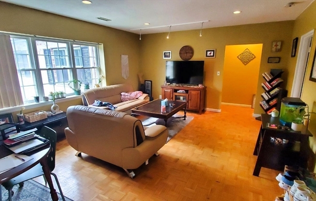 153 LAKESHORE RD