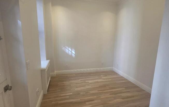245 25 E 62 ST