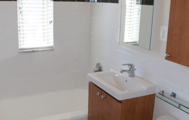 1 bed, 1 bath, 701 sqft, $2,695, Unit 318