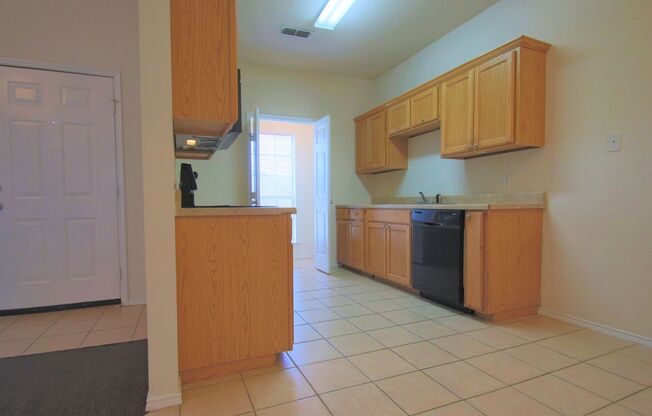 3 beds, 2 baths, 1,100 sqft, $1,495, Unit 130