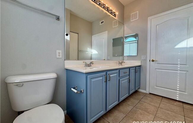 3 beds, 2 baths, $1,445, Unit # 4822