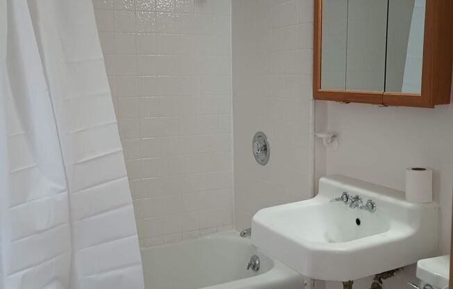 Duo Apartments - Franklin Pl