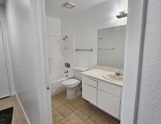 1 bed, 1 bath, 750 sqft, $1,745, Unit 51