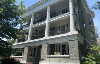 Gorgeous 1 Bedroom 1 Bathroom Condo located in Norfolk VA available 5/24/2025