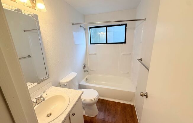 1 bed, 1 bath, 700 sqft, $1,295, Unit A - 303