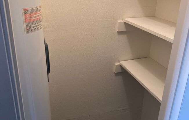 2 beds, 1 bath, 850 sqft, $900, Unit LP#45