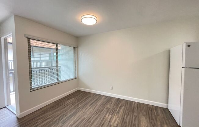 El Camino Grove Apartment Homes