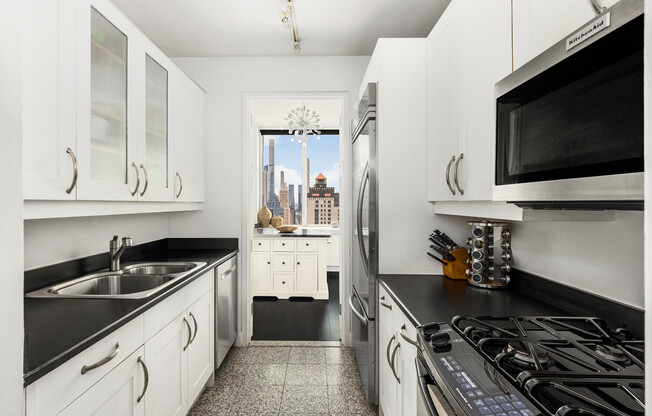 3 beds, 3 baths, 1,560 sqft, $11,000, Unit 37B