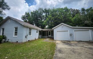 1321 Wisteria Ave Pensacola: Ask us how you can rent this home without paying a security deposit through Rhino!