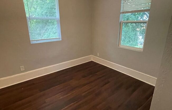 3 beds, 1 bath, 1,260 sqft, $1,250, Unit 548 w 25th Street