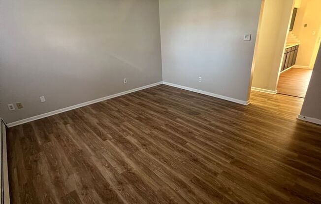 2 beds, 1 bath, $1,100, Unit #3