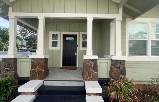 Split AC's In each room. Wet Bar. Spacious