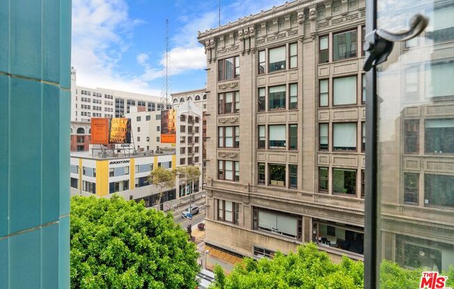 1 bed, 1 bath, 890 sqft, $2,700, Unit 405