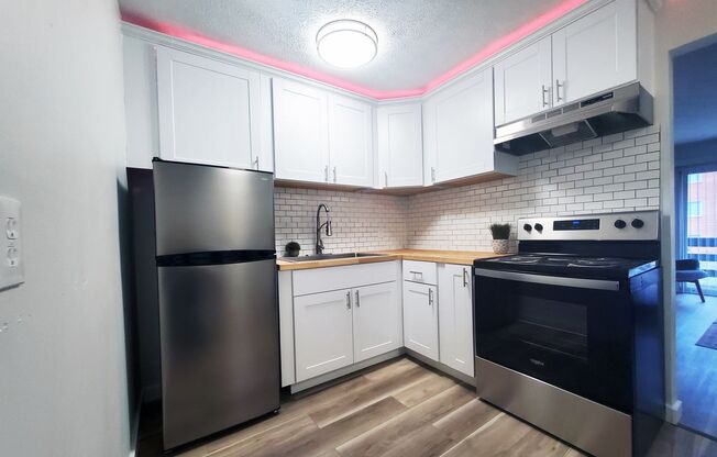 1 bed, 1 bath, 451 sqft, $799, Unit 2702 - Unit 2 - R