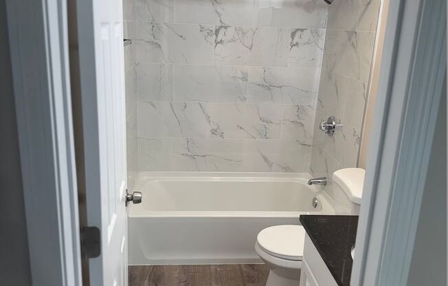 2 beds, 1 bath, 680 sqft, $2,325, Unit 23-28