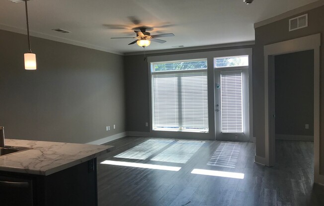 1 bed, 1 bath, 798 sqft, $905, Unit 301