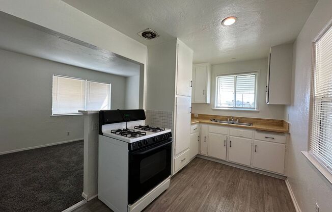 326-330 Barranca Ave