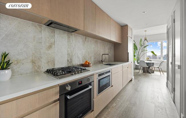 1 bed, 1 bath, 665 sqft, $4,750, Unit 21I