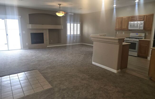 NEWLY REMODELED TOWN HOME IN HENDERSON AWAITS YOU!