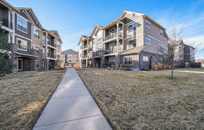 3B/2B Condo in the Flats at Centerra Now Available!! Short Term Lease Until December!