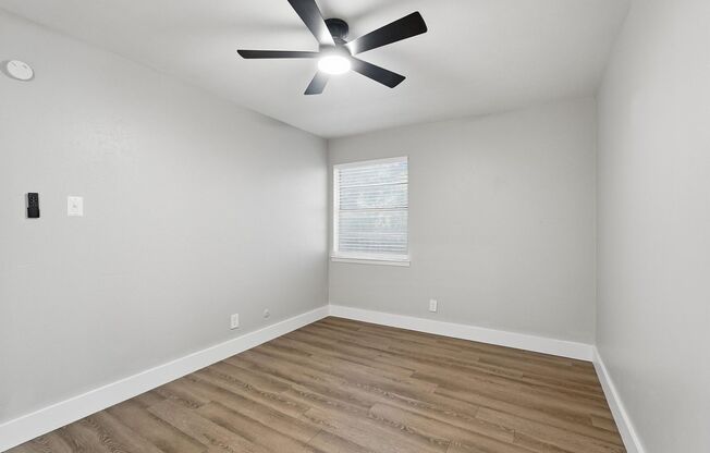 3 beds, 2 baths, 1,100 sqft, $1,695, Unit 208