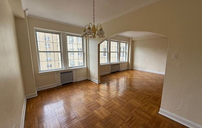 1 bed, 1 bath, 768 sqft, $1,450, Unit Royal York 804