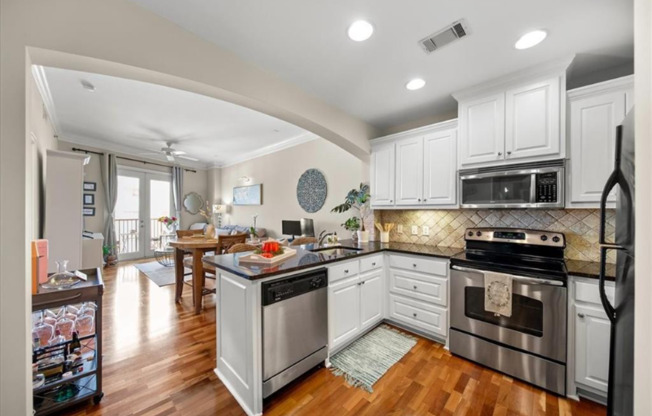 2277 PEACHTREE RD NE