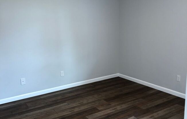 2 beds, 1 bath, 945 sqft, $1,575, Unit 085