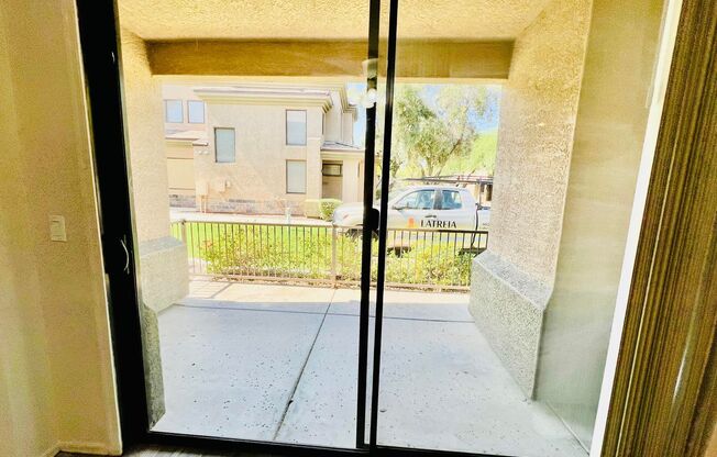 2 beds, 2 baths, 1,244 sqft, $1,899, Unit 705 W. Queen Creek #1107