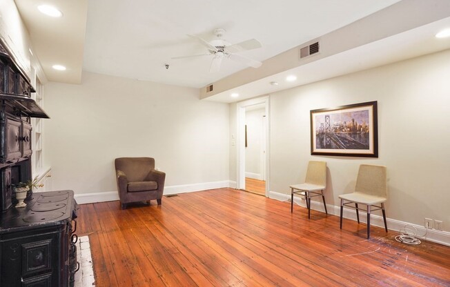 296 Marlborough St 1