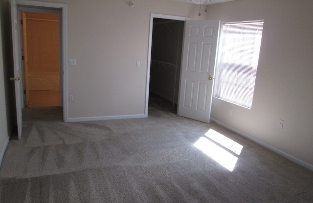 1 bed, 1 bath, 982 sqft, $1,182, Unit 14-207