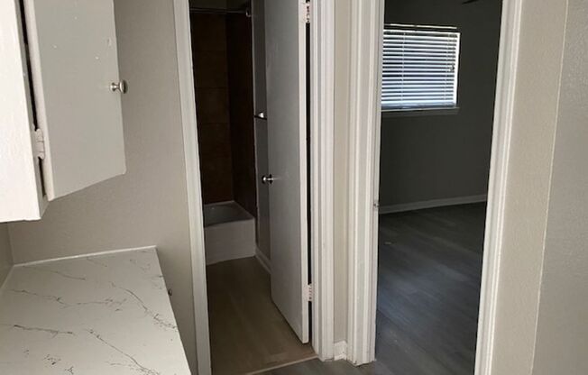 2 beds, 1 bath, 800 sqft, $1,440, Unit 1729-106