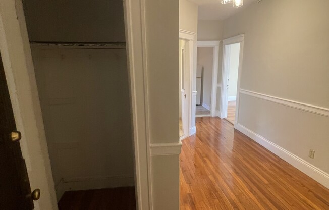 1 bed, 1 bath, $2,800, Unit 14