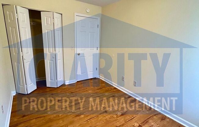 3 beds, 1.5 baths, $1,200, Unit Apt 1