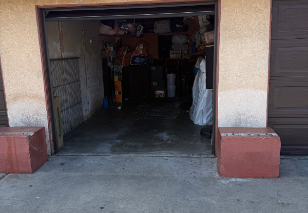 22403 1/2 S FIGUEROA ST